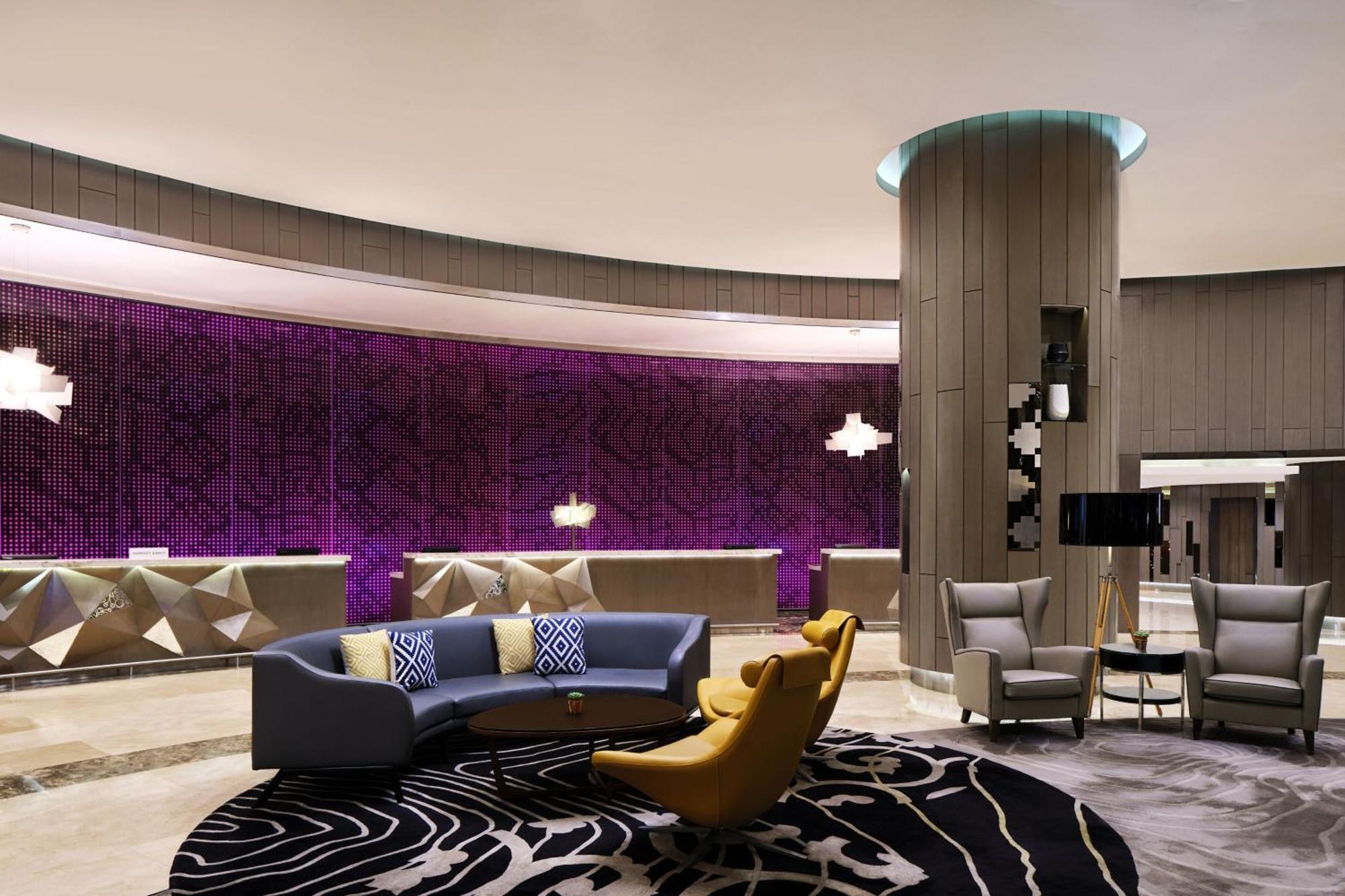 Le Meridien Kuala Lumpur Exterior photo The lobby of the hotel