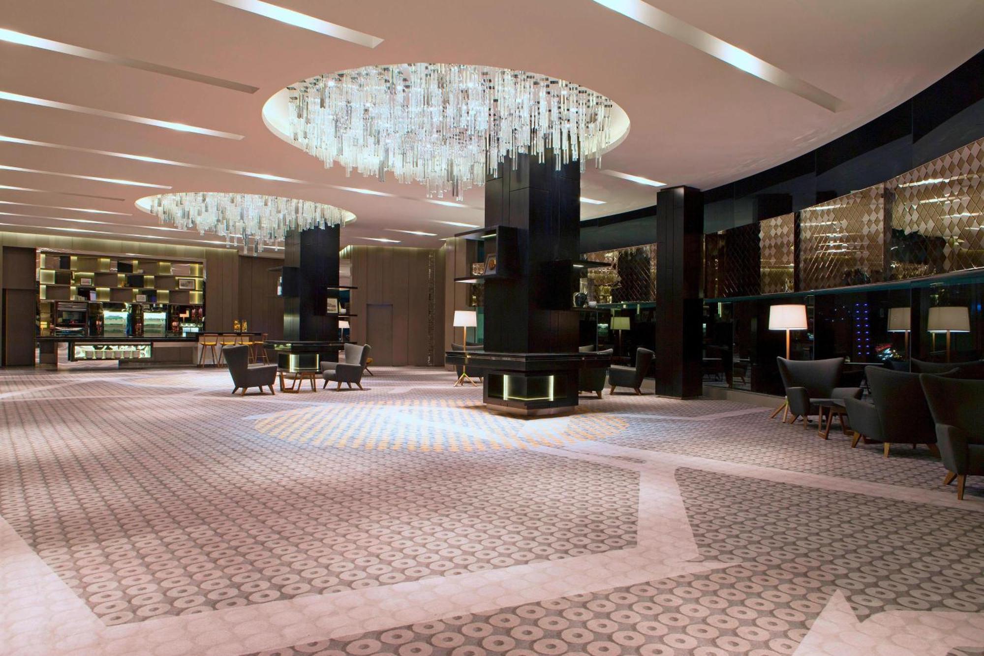 Le Meridien Kuala Lumpur Exterior photo The lobby of the hotel