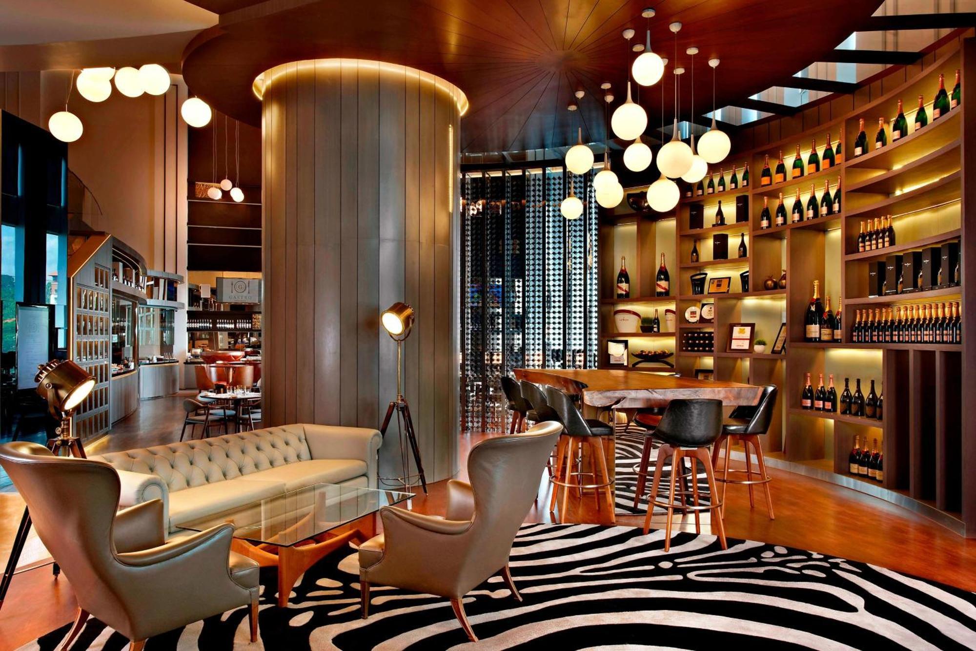 Le Meridien Kuala Lumpur Exterior photo The bar at the W Hotel, San Francisco