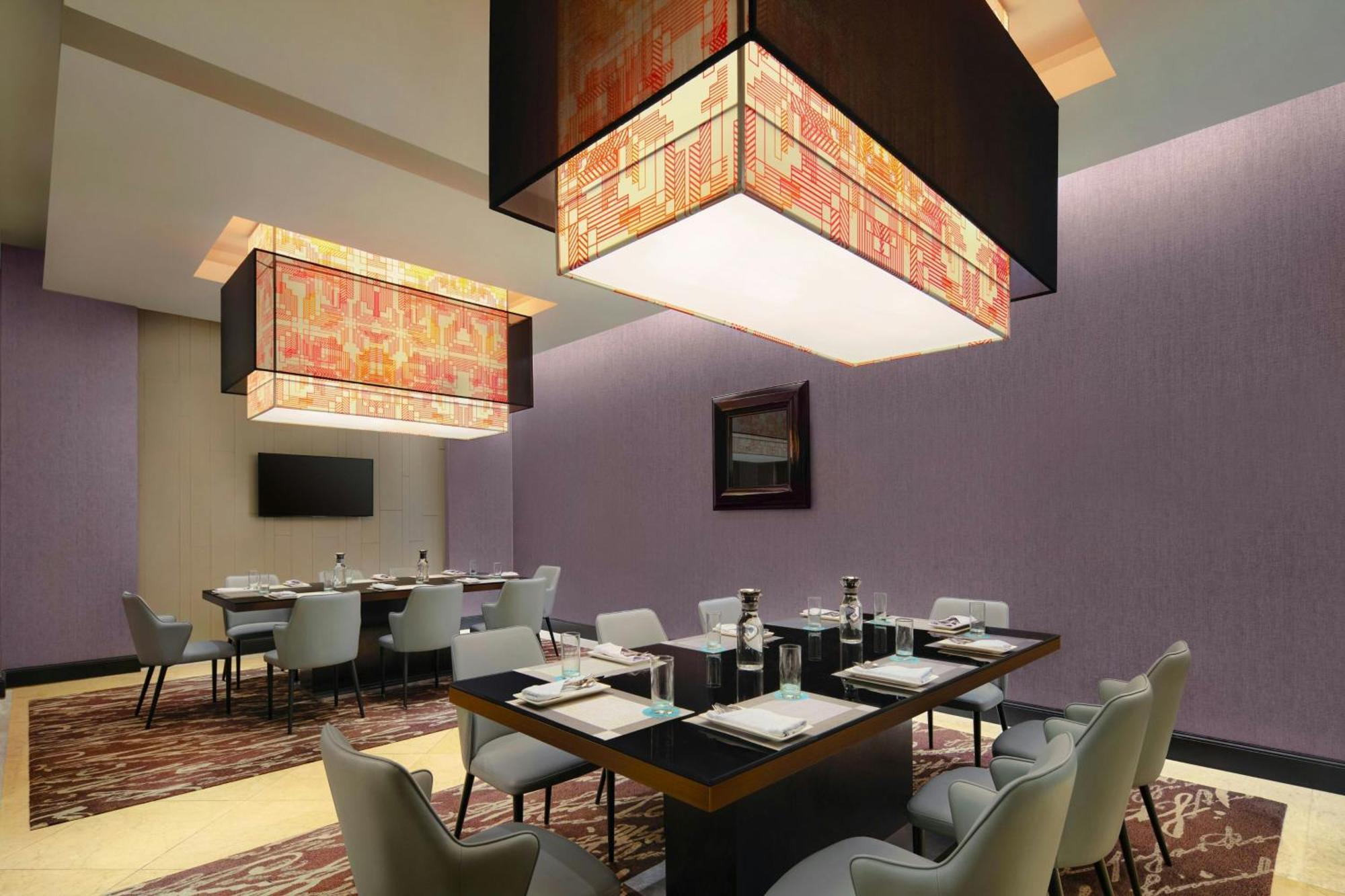 Le Meridien Kuala Lumpur Exterior photo The restaurant