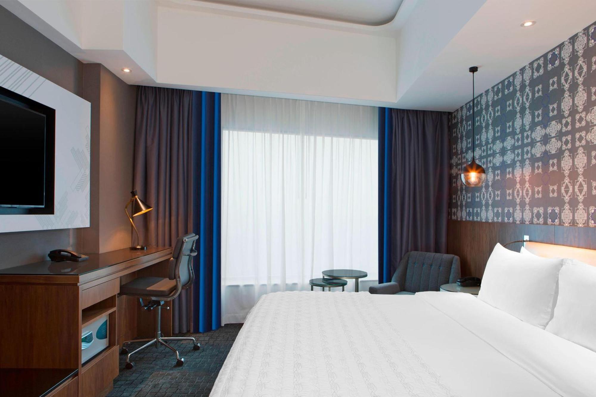 Le Meridien Kuala Lumpur Exterior photo A guest room at the hotel