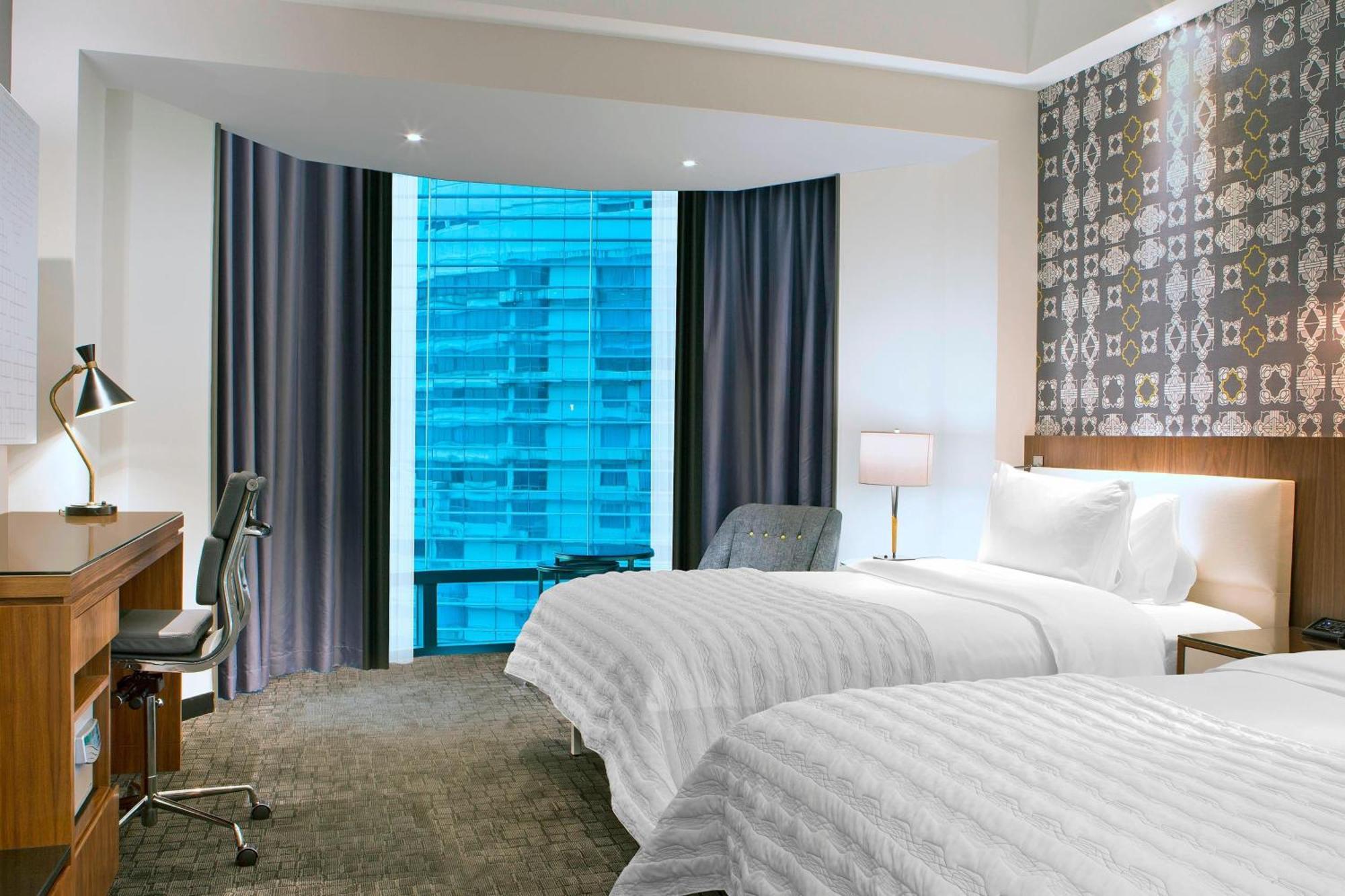 Le Meridien Kuala Lumpur Exterior photo Deluxe Room
