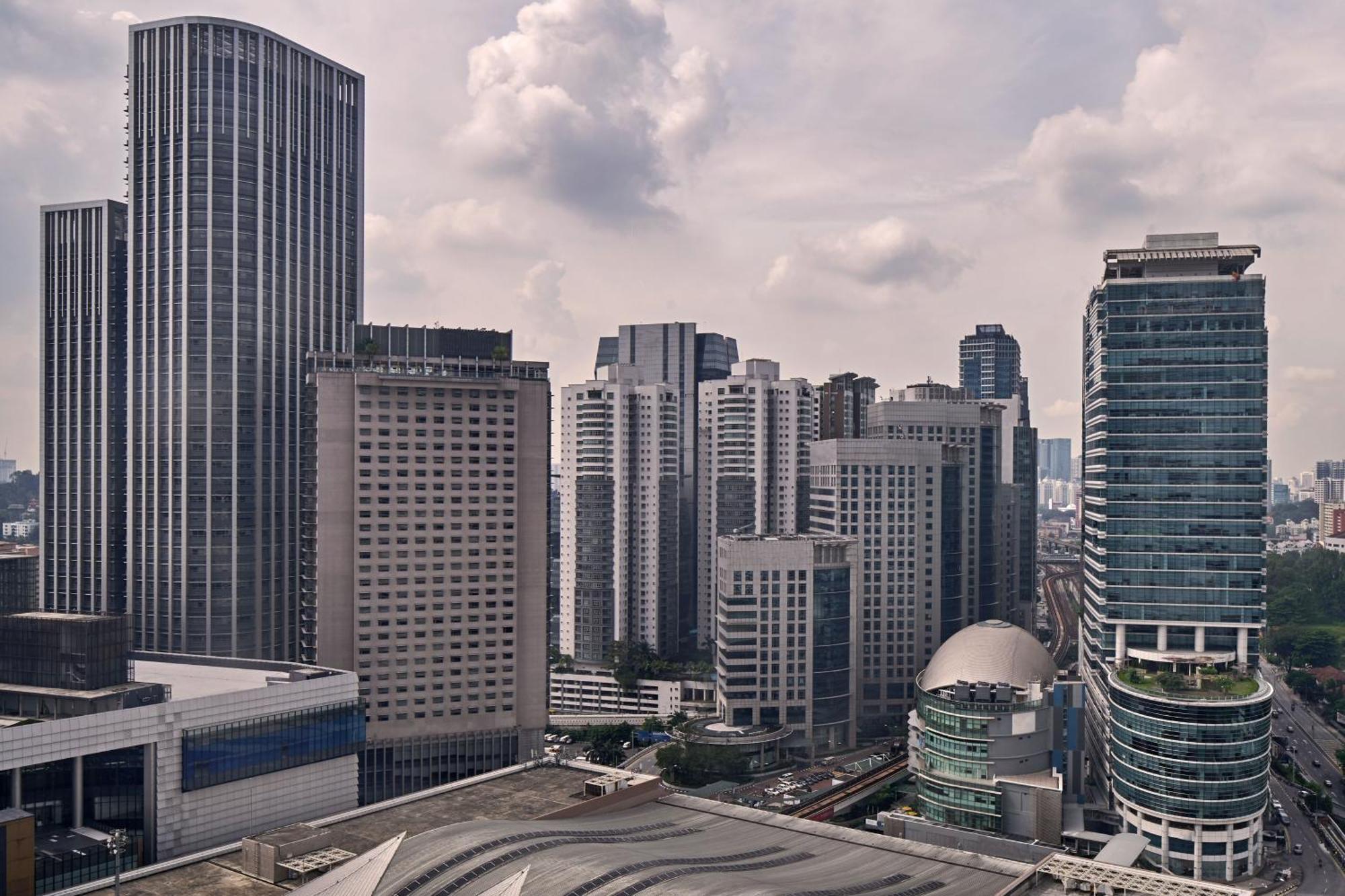Le Meridien Kuala Lumpur Exterior photo The skyline of the Bonifacio Global City